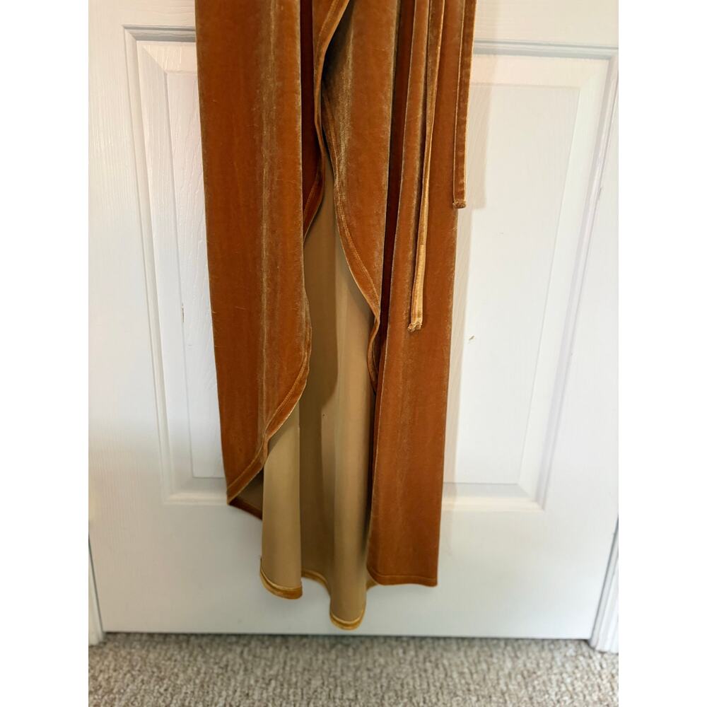Forever21 Velvet Wrap Dress - Picture 6 of 7